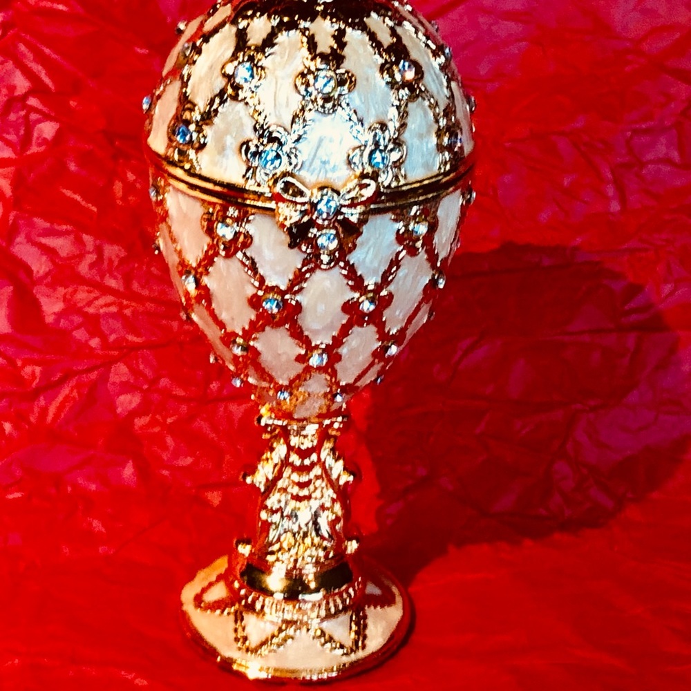 Crystallized Fabrage Egg Ring Box - image 2